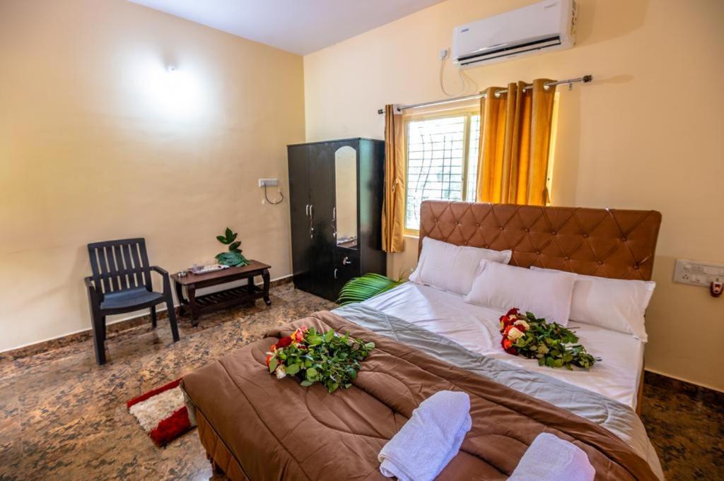 Saptami Hampi Homestay Exterior photo