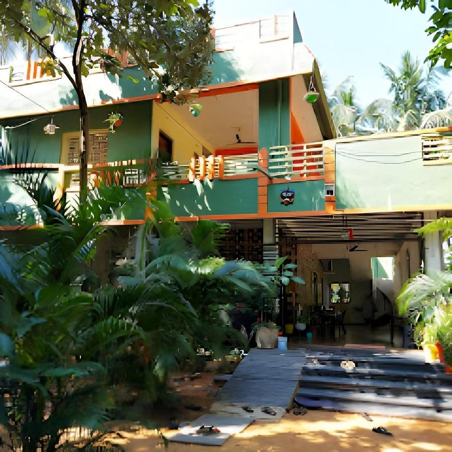 Saptami Hampi Homestay Exterior photo